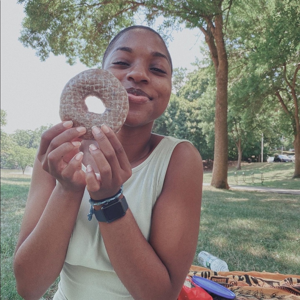 Meet your Posher, Elizabeth